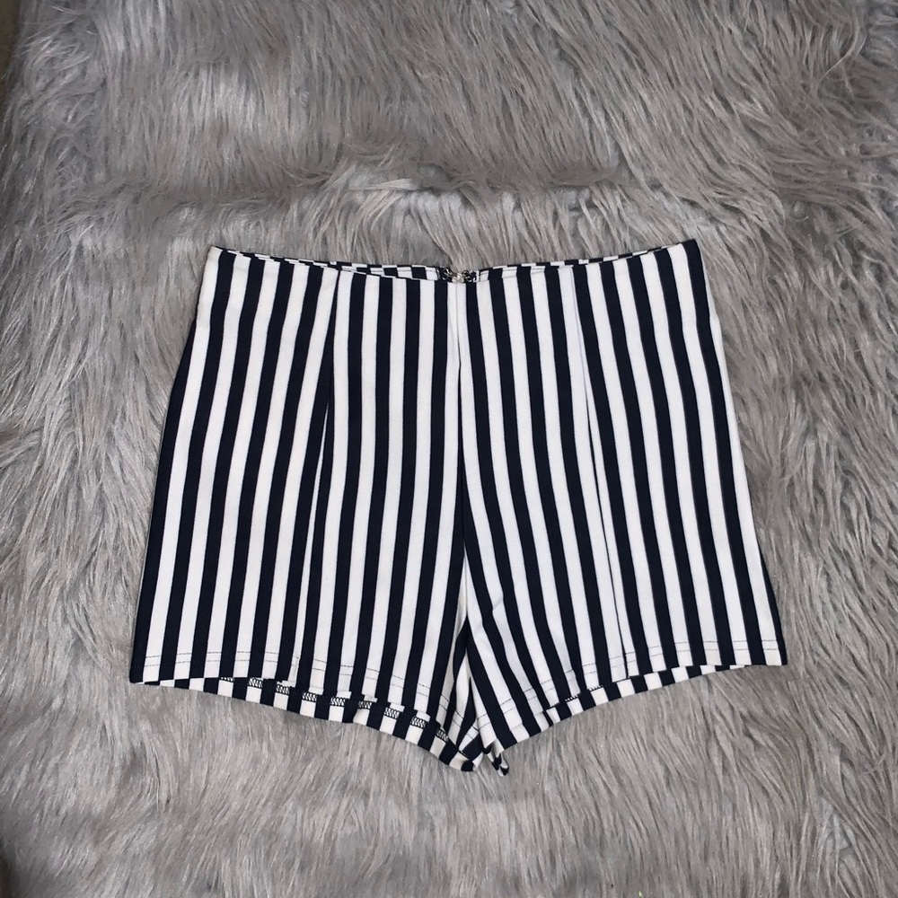 Stripped Shorts Cream/Navy Size S